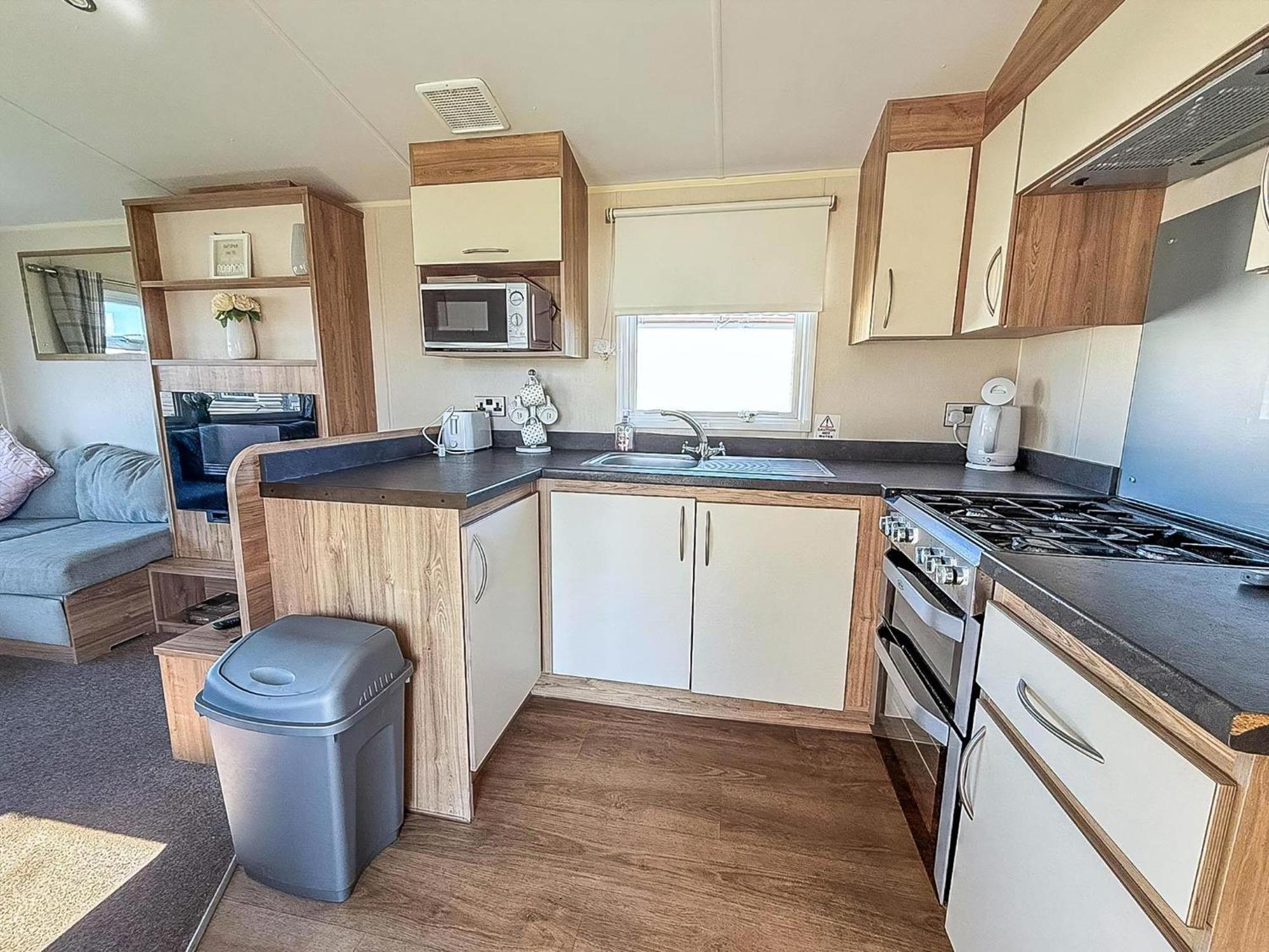 8 Berth Caravan For Hire At St Osyth Beach Ref 28047R Клактон-он-Си Экстерьер фото